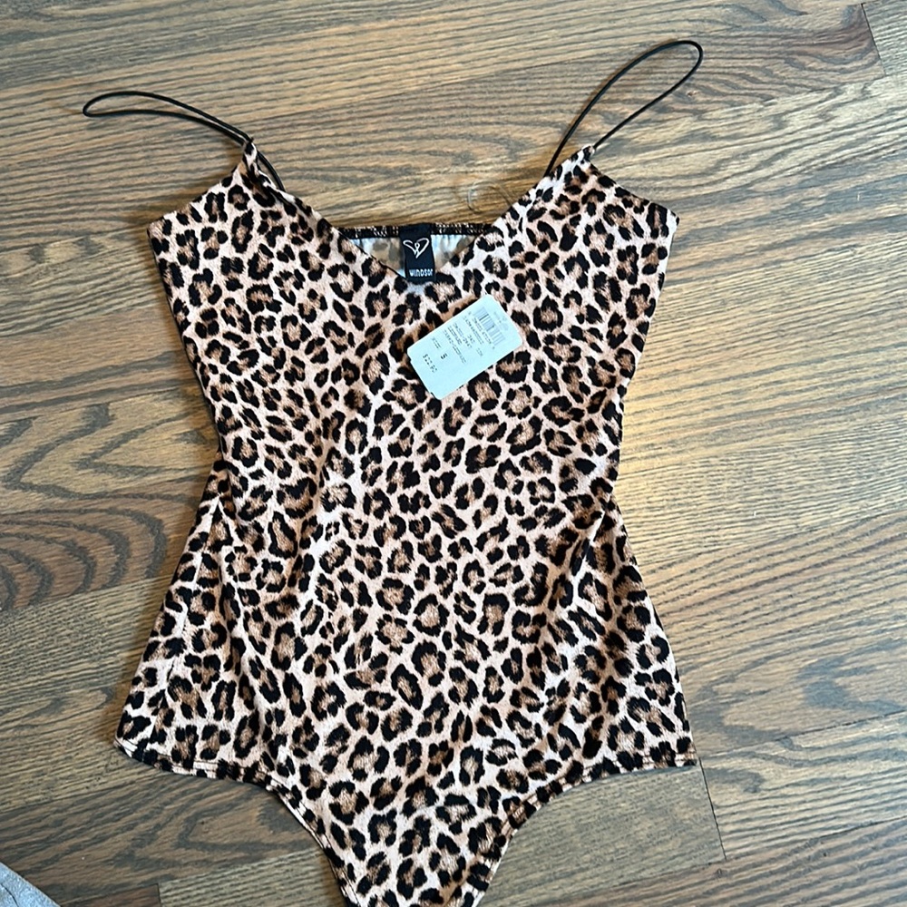Windsor bodysuit size small